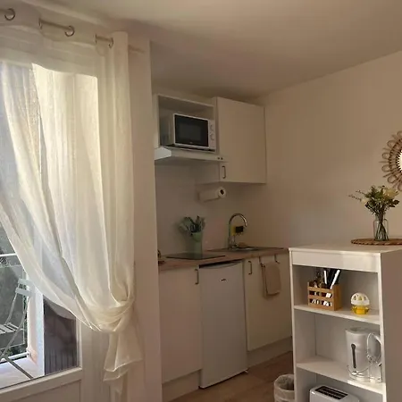 *la Pampa, Studio, Parking, Clim, Hopitaux/fac* *