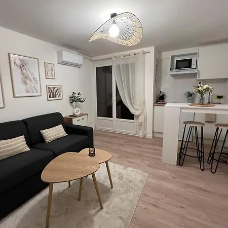 *la Pampa, Studio, Parking, Clim, Hopitaux/fac* *