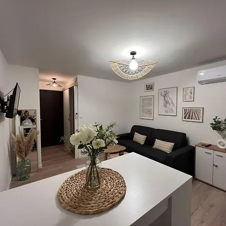 *la Pampa, Studio, Parking, Clim, Hopitaux/fac* * Μονπελιέ