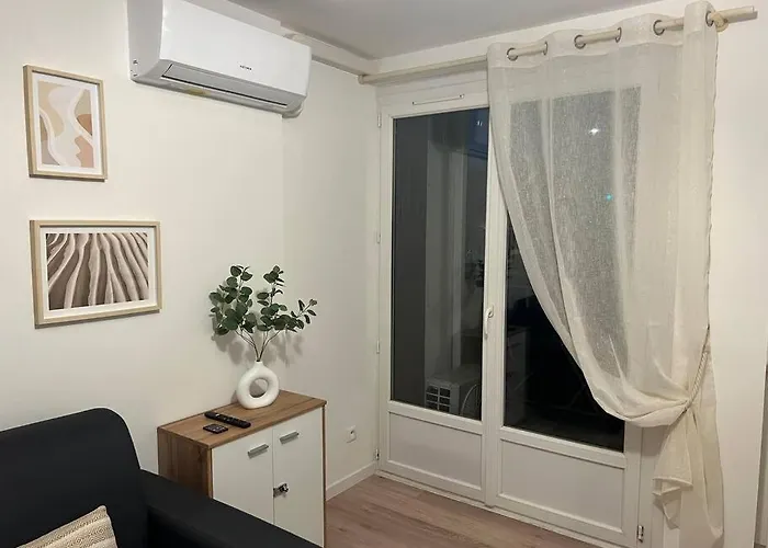 Διαμέρισμα *la Pampa, Studio, Parking, Clim, Hopitaux/fac*